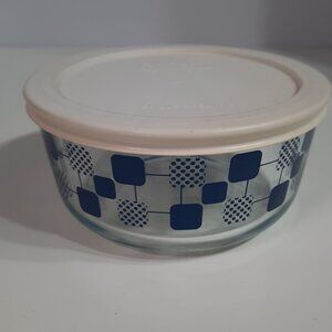 Pyrex 7201 1 Qt Glass Bowl Blue Geometric Squares w/ 7201-PC Lid USA